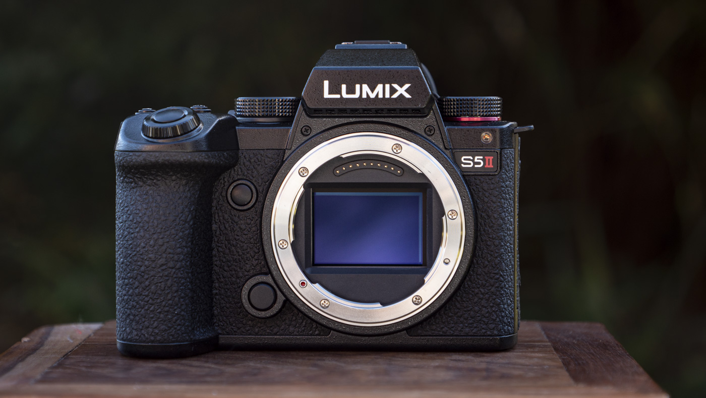 Panasonic Lumix S5 IIX