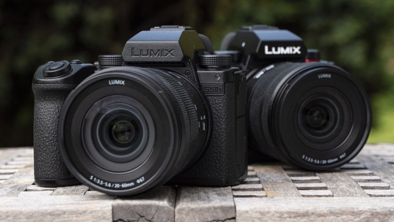 Panasonic Lumix S5 IIX