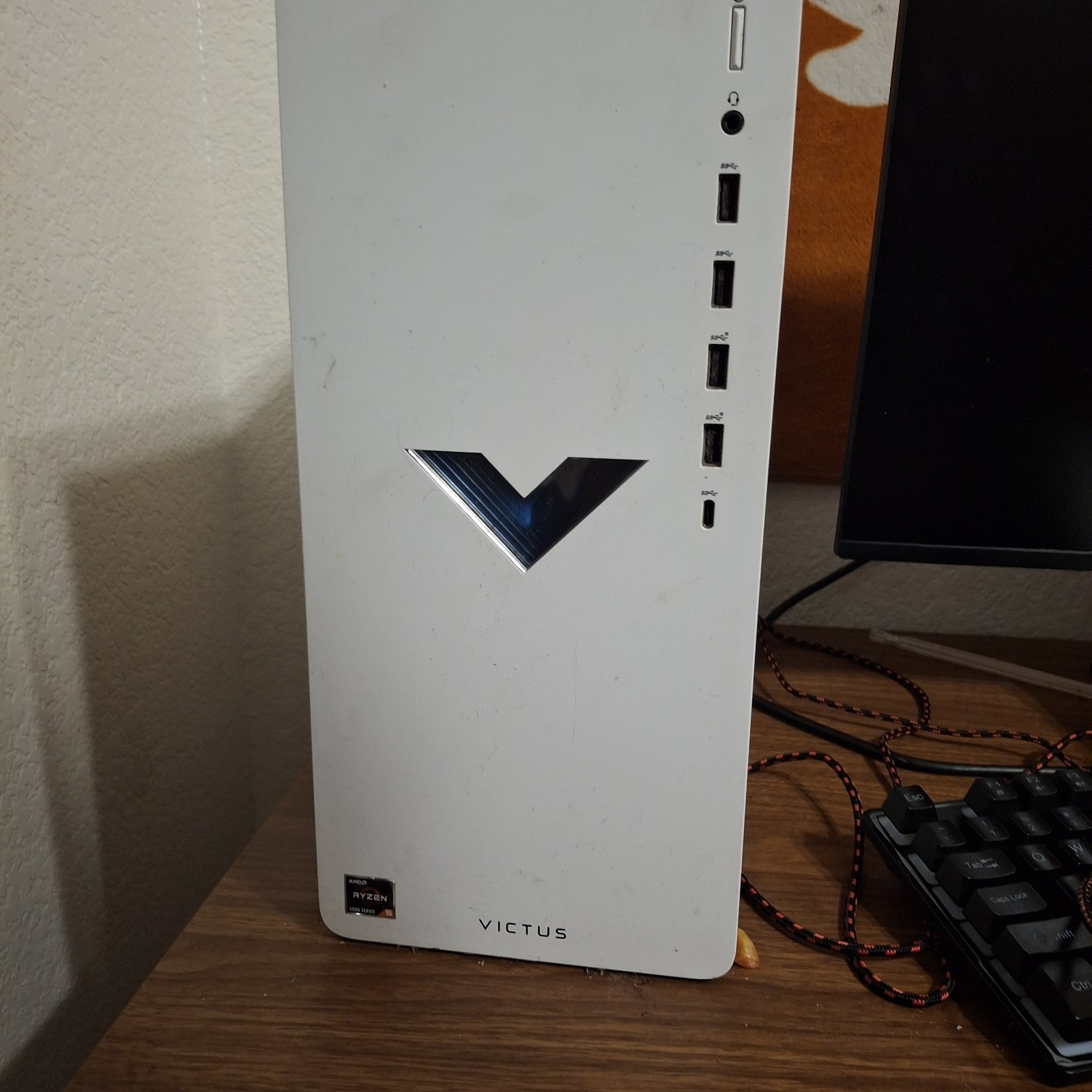 اتش بي فيكتوس 15L ديسكتوب (2024)