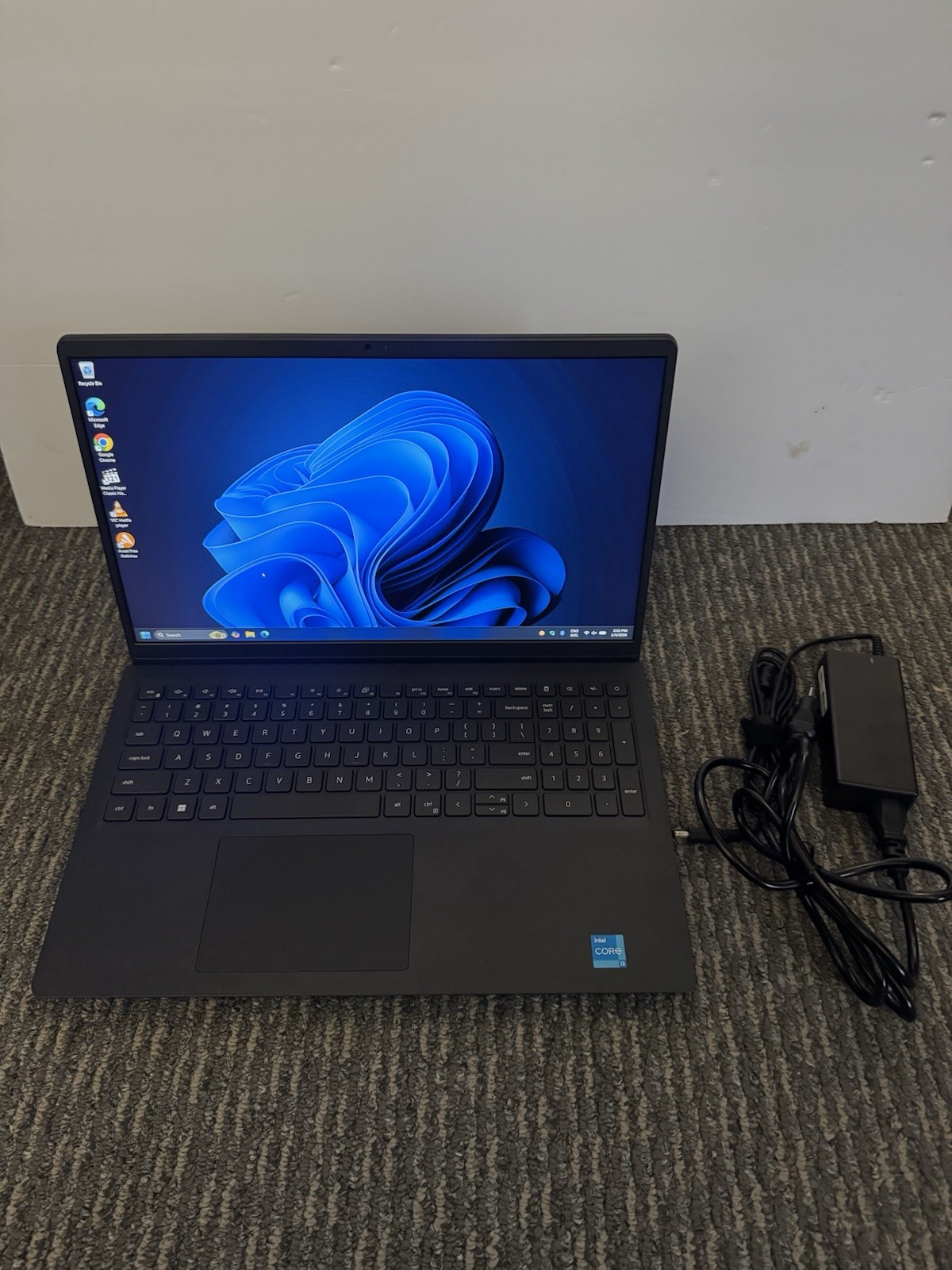 Dell Inspiron 15 3520