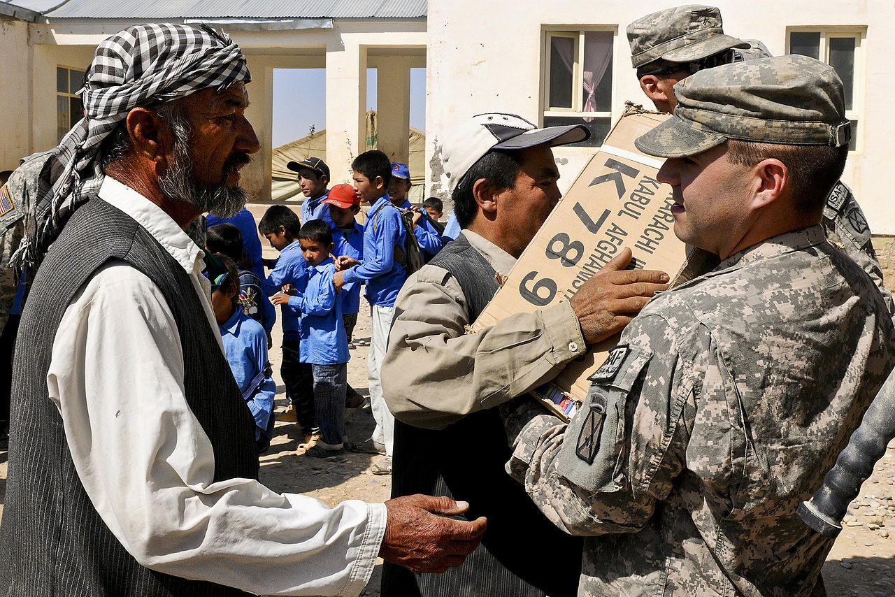 طقم قرطاسية مدرسية