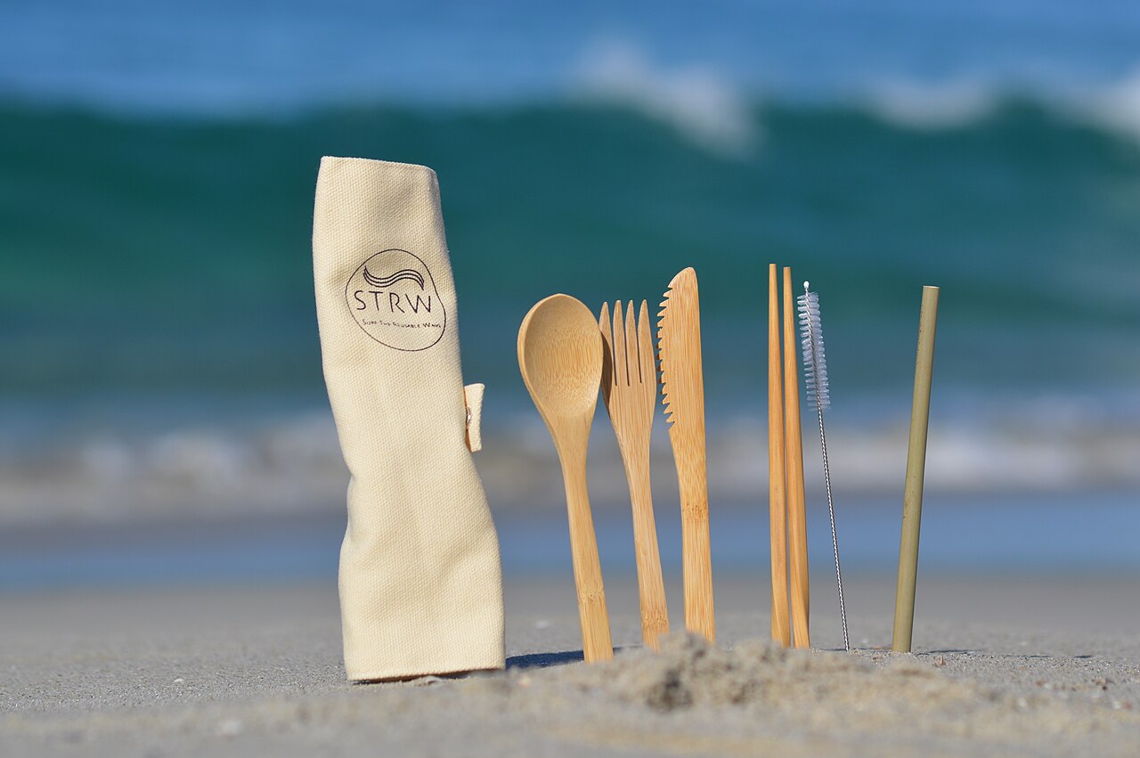 طقم أدوات طعام بامبو